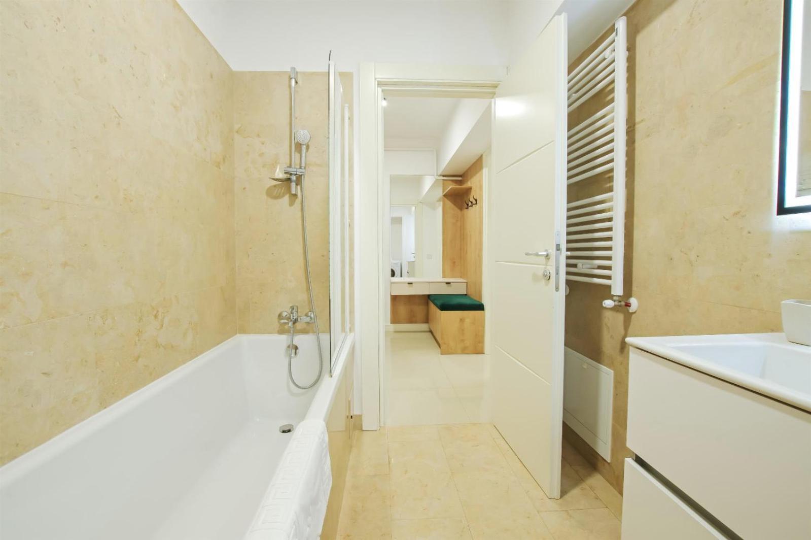 Himson-Designer1 Apartment Iasi Esterno foto